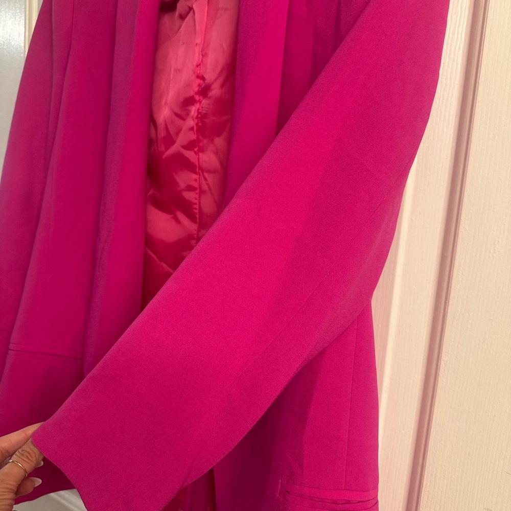 Mural Women's Pink Blazer - Picture 13 of 15